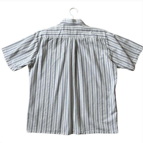Men’s Striped Pattern Short Sleeves Shirt, Large - Picture 2 of 8
